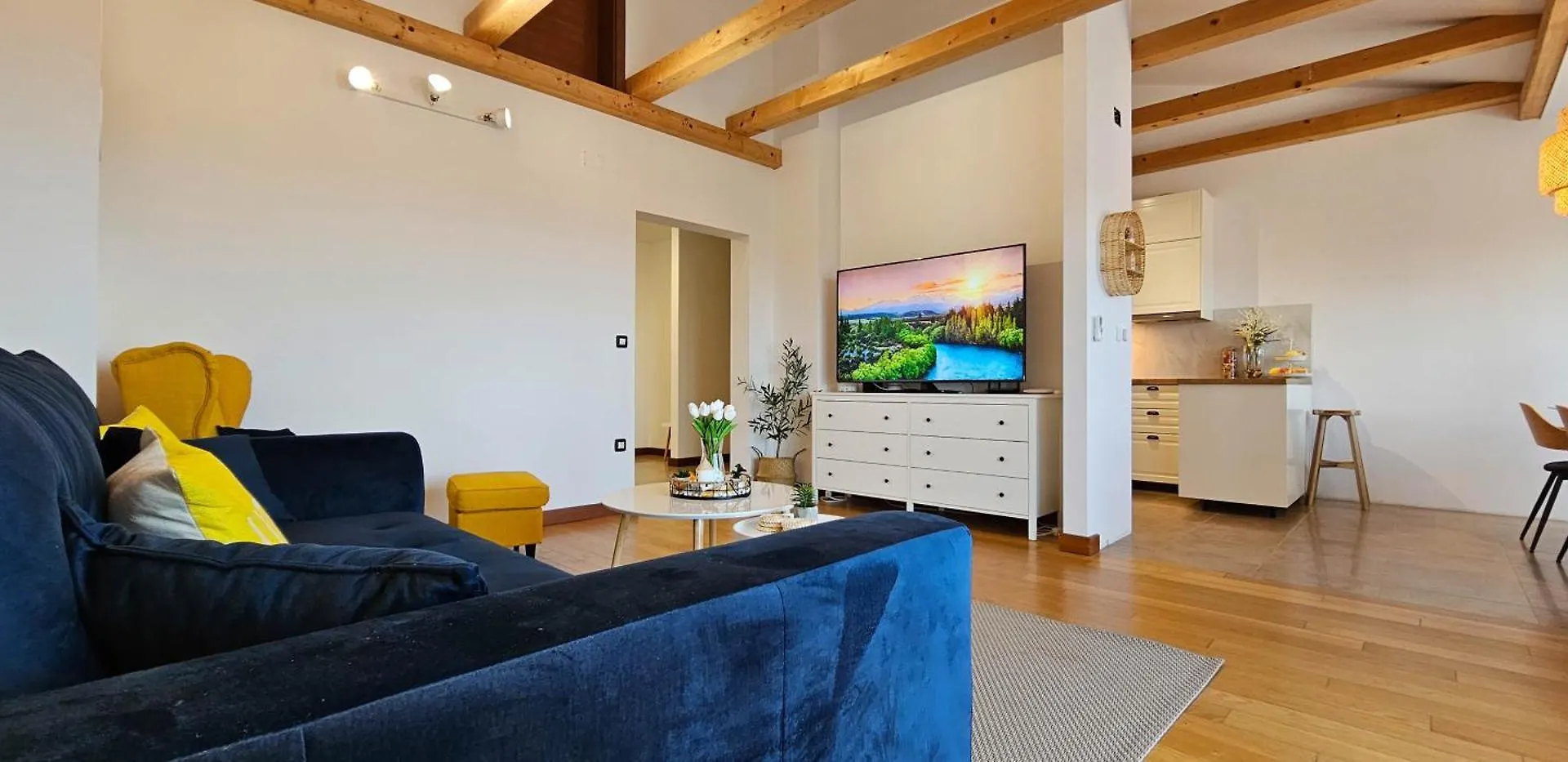 Apartment Bluemare B6 With Shared Pool Liznjan 0*,  Croatia