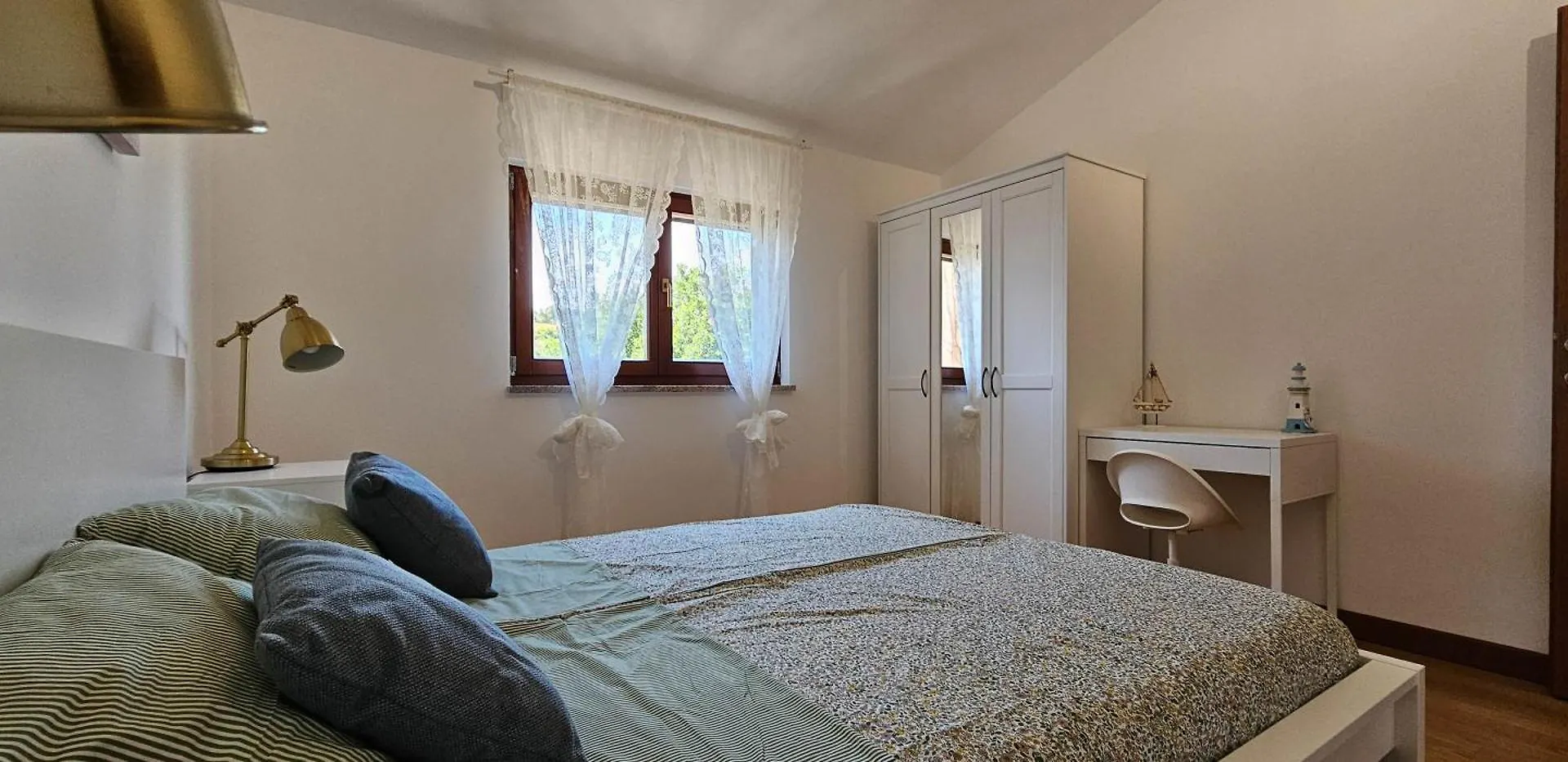 Apartment Bluemare B6 With Shared Pool Liznjan Croatia