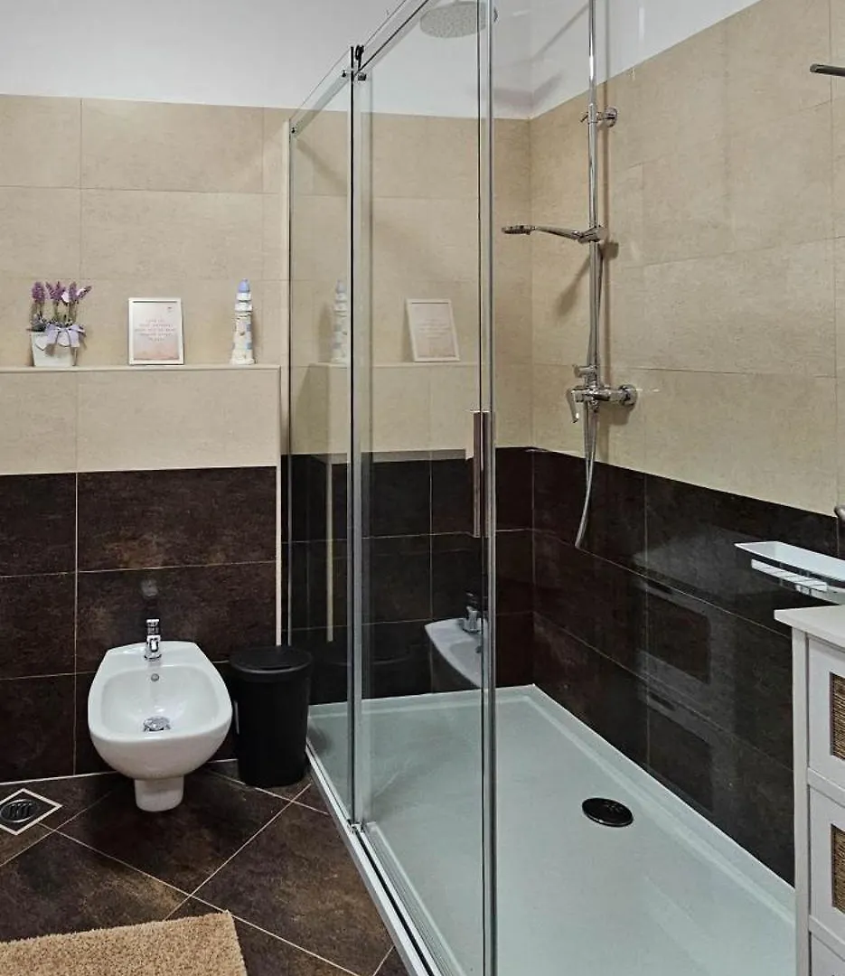 Apartment Bluemare B6 With Shared Pool Liznjan Croatia